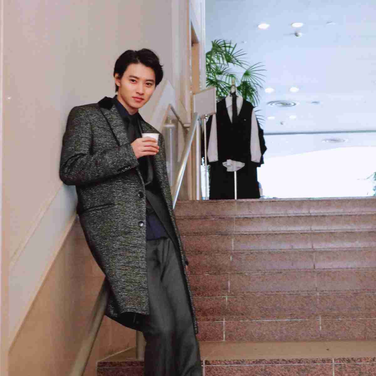 自分はいい歳なのに若手イケメン俳優にはまってる人ー