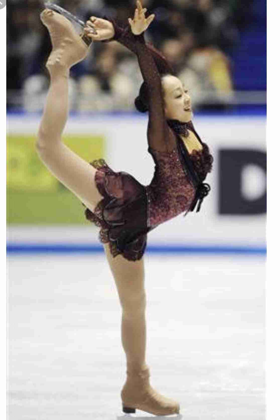 浅田真央さん スケーティング生披露　大みそか特番で一夜限り復活