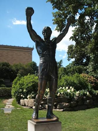 シルヴェスター・スタローン、自分の銅像に約4500万円を費やす