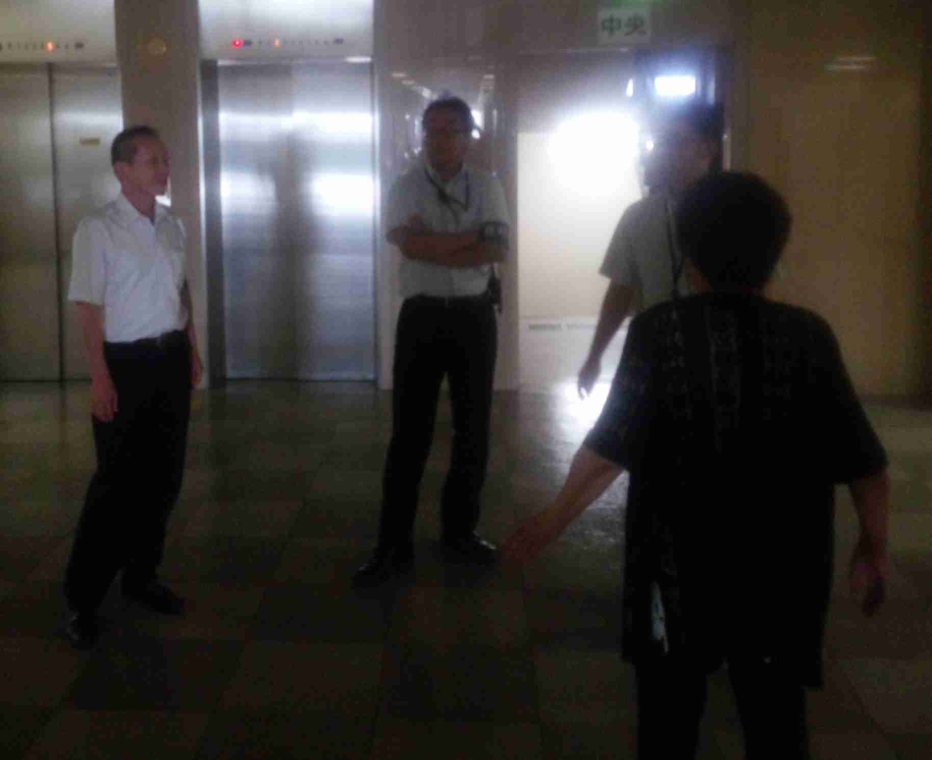 堀北真希 茶髪ショートに…親子3人の休日で見せた激変の今