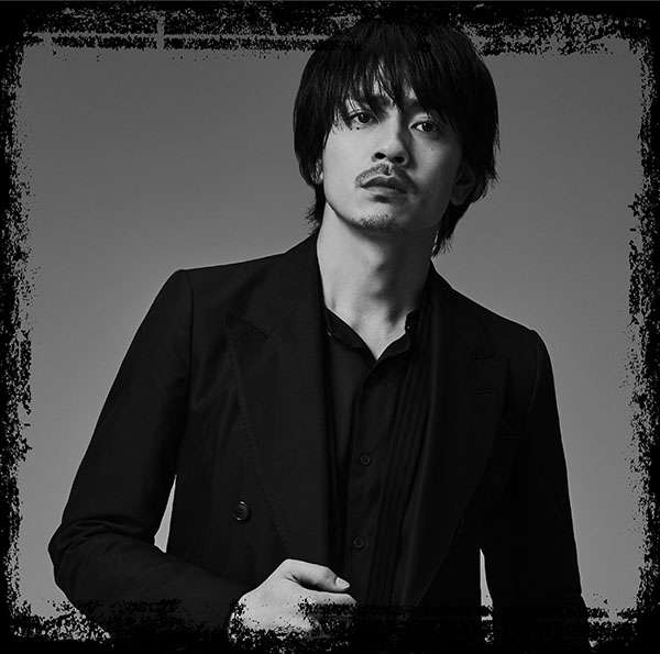 ヒゲが似合う有名人