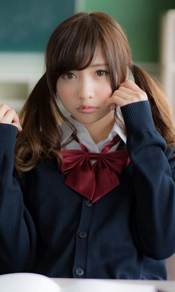 佐野ひなこ「前髪切っちゃった」突然のイメチェンに絶賛の声