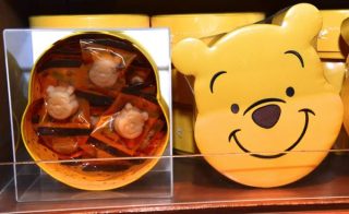 ディズニーのお菓子の缶をあげてこう！！