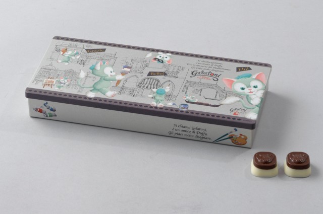ディズニーのお菓子の缶をあげてこう！！