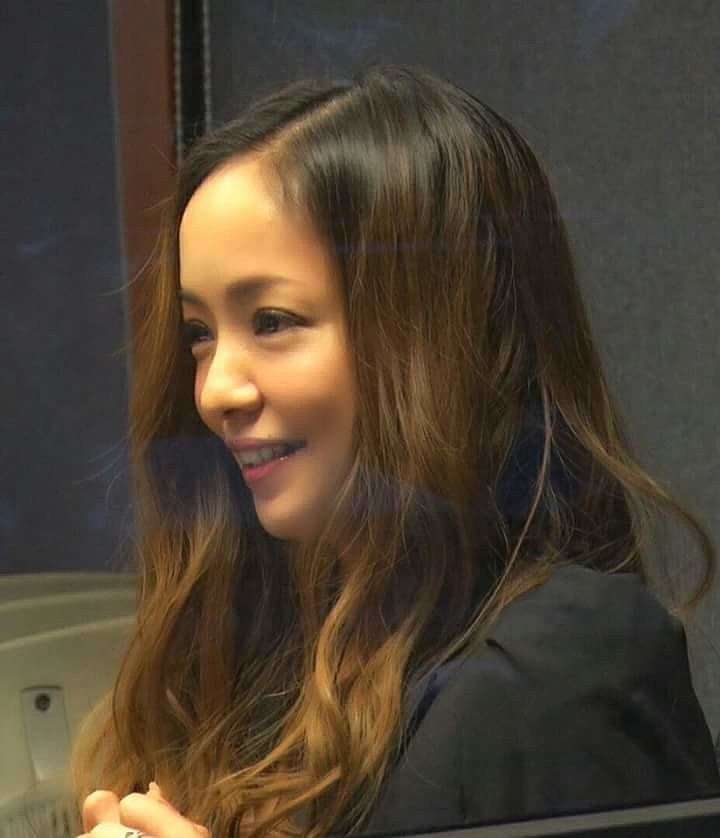 芸能人の美しい不意討ち画像を貼るトピ