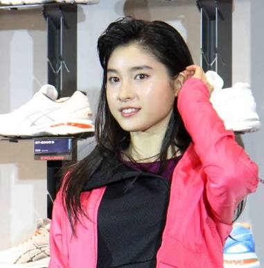 芸能人の美しい不意討ち画像を貼るトピ