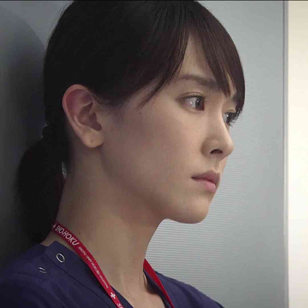 芸能人の美しい不意討ち画像を貼るトピ