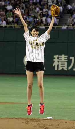 芸能人の美しい不意討ち画像を貼るトピ