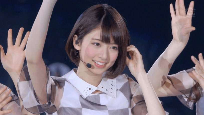 芸能人の美しい不意討ち画像を貼るトピ