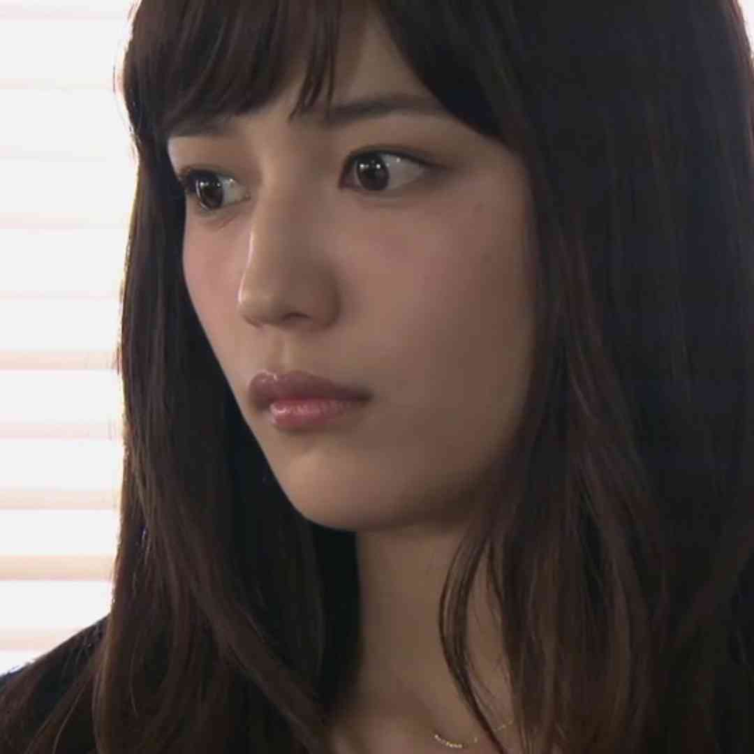 芸能人の美しい不意討ち画像を貼るトピ