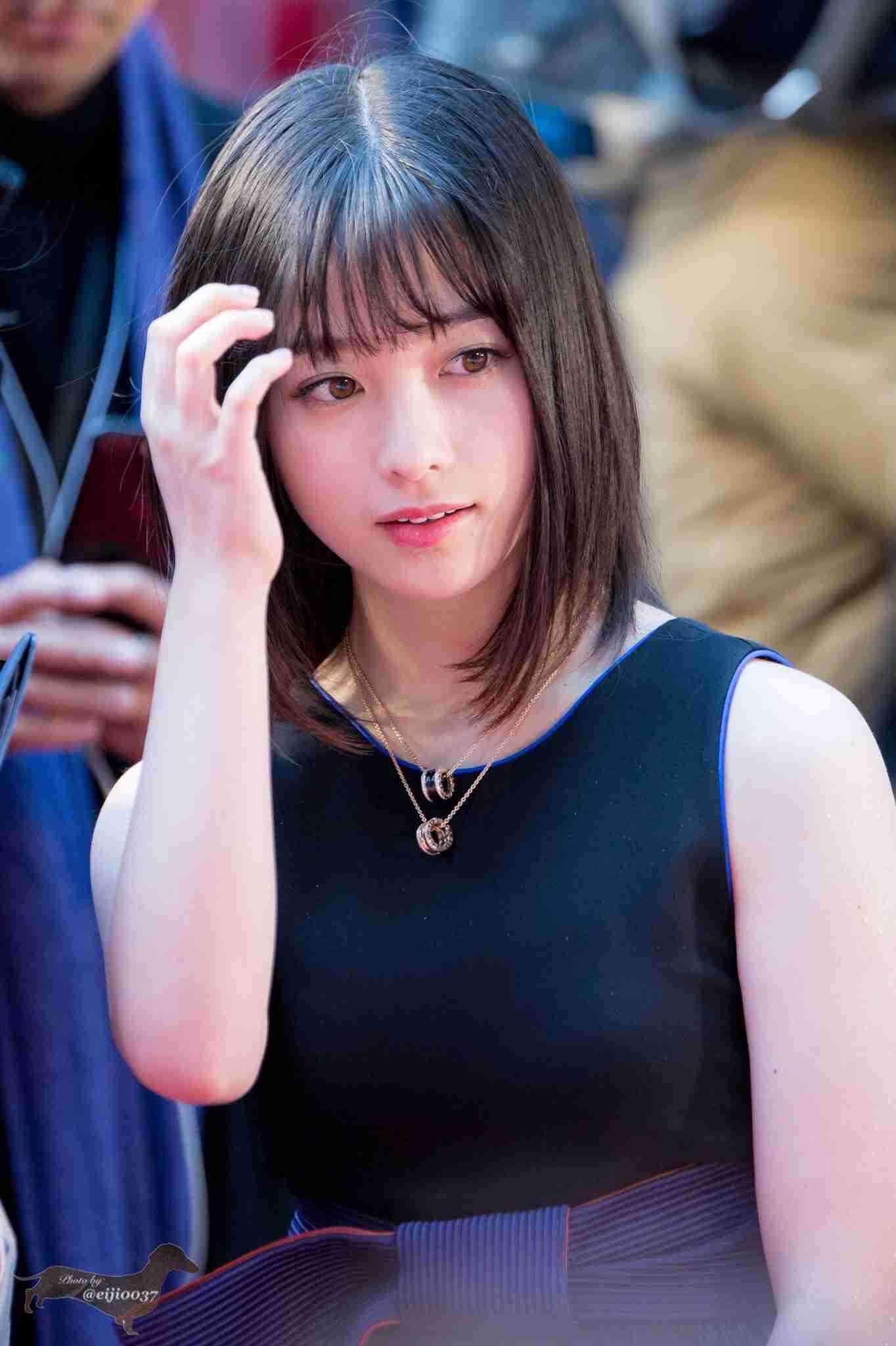 芸能人の美しい不意討ち画像を貼るトピ