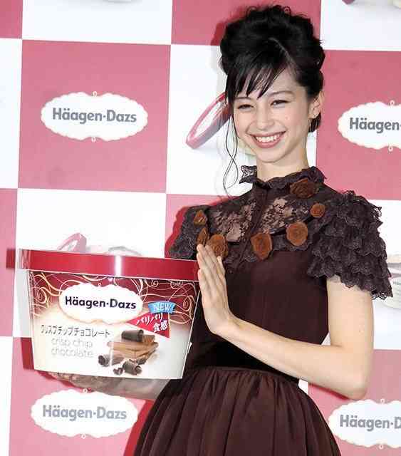 芸能人の美しい不意討ち画像を貼るトピ