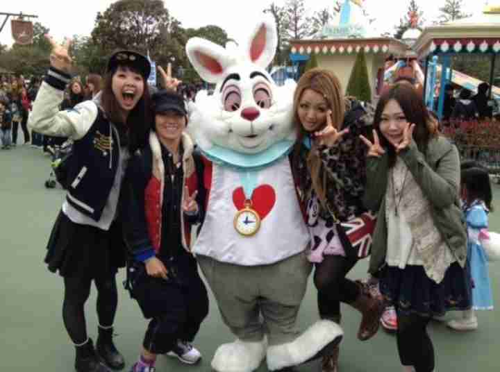 イモトアヤコ、竹内結子に誕生日をお祝いされ「32歳になりました」
