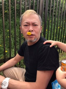 焼肉店で従業員に集団リンチ 「鼻に入れたティッシュに火」「体に熱湯をかける」