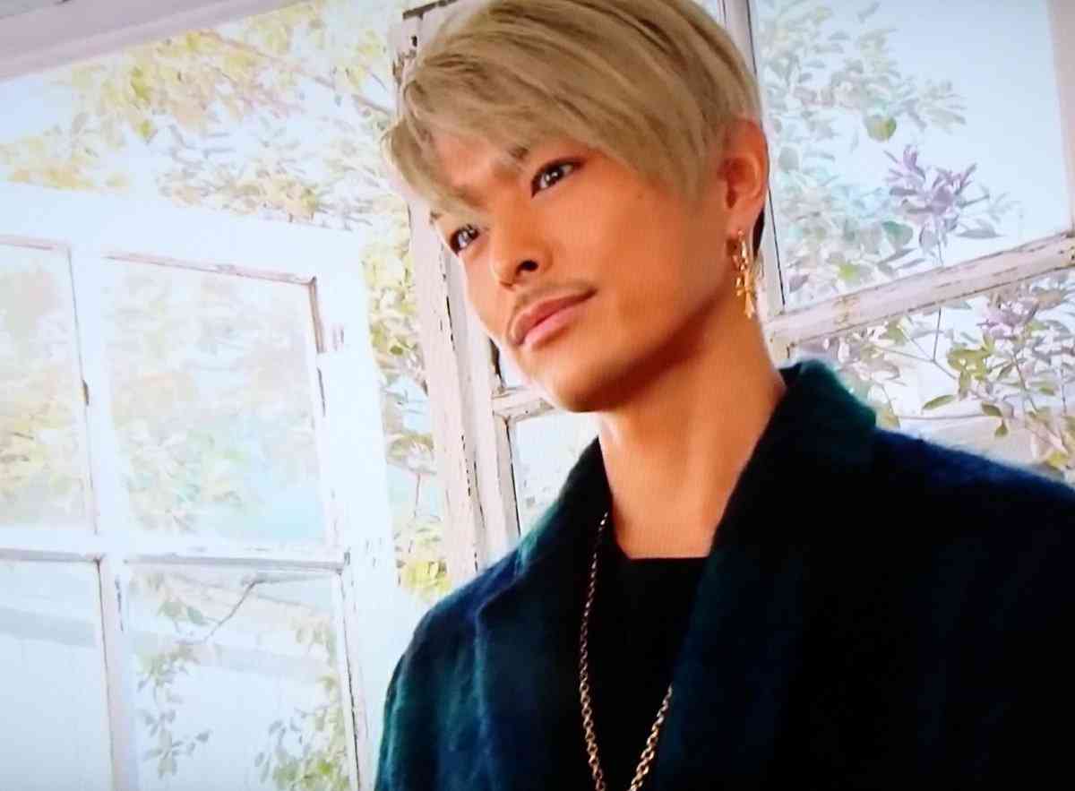 三代目JSB今市隆二が初フォトエッセー　恋愛観、グループ愛、肉体美さらけ出す