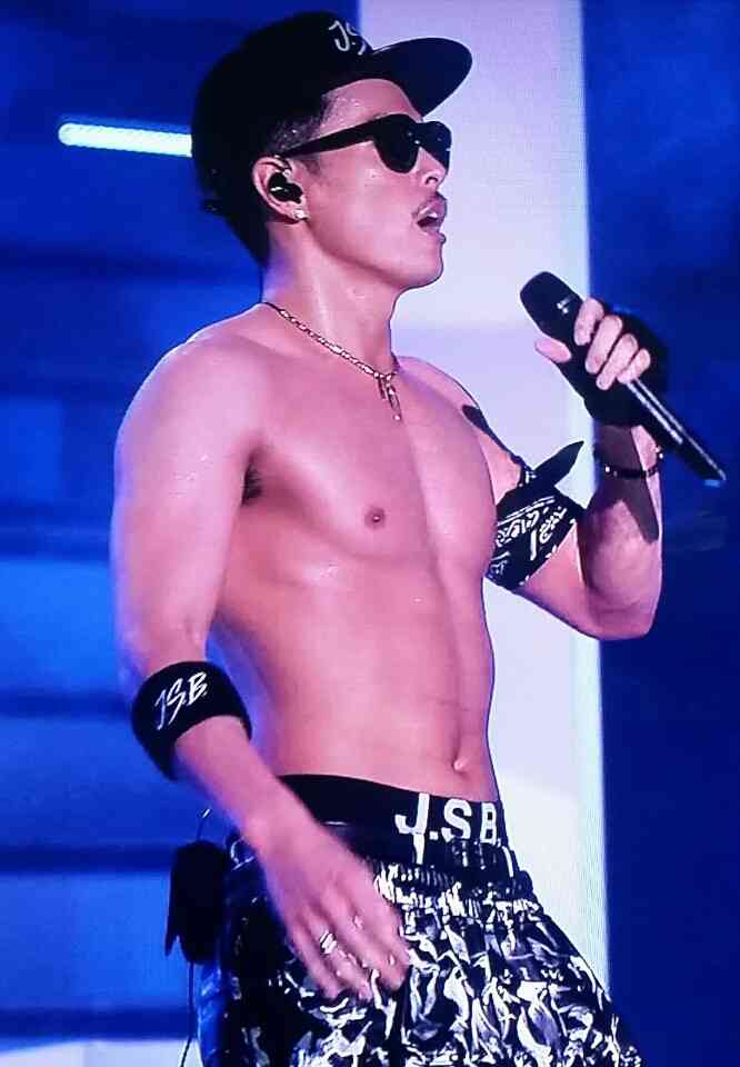 三代目JSB今市隆二が初フォトエッセー　恋愛観、グループ愛、肉体美さらけ出す