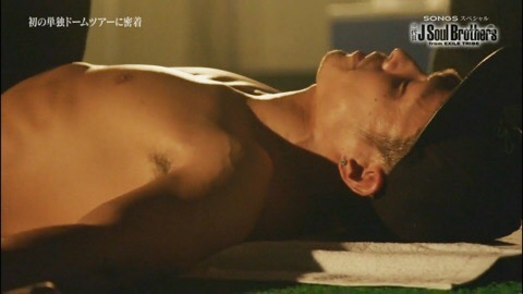 三代目JSB今市隆二が初フォトエッセー　恋愛観、グループ愛、肉体美さらけ出す
