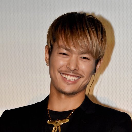 三代目JSB今市隆二が初フォトエッセー　恋愛観、グループ愛、肉体美さらけ出す