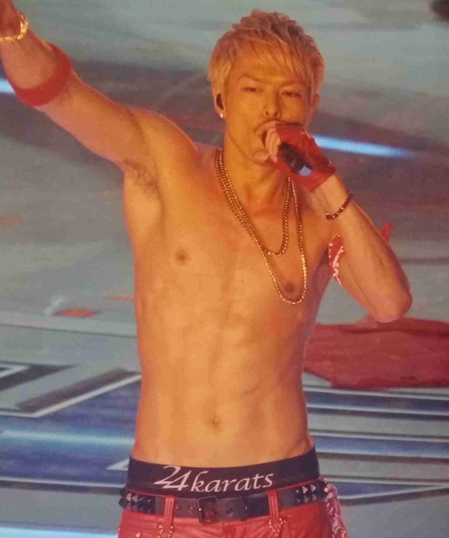三代目JSB今市隆二が初フォトエッセー　恋愛観、グループ愛、肉体美さらけ出す