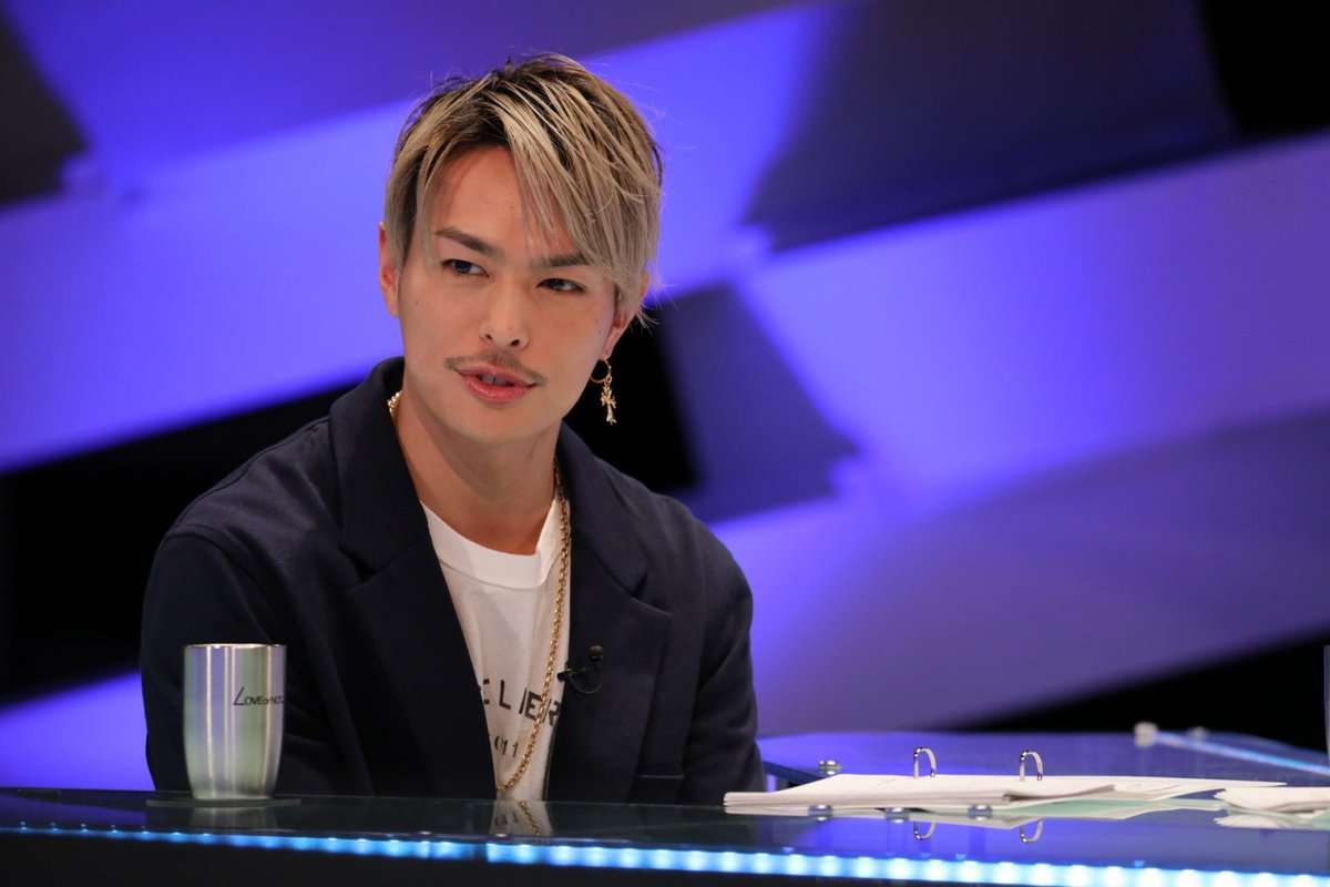 三代目JSB今市隆二が初フォトエッセー　恋愛観、グループ愛、肉体美さらけ出す