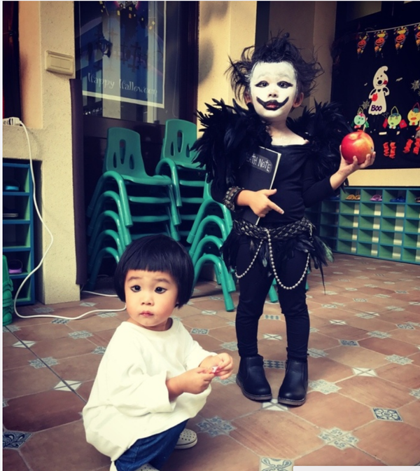 海外の小さい子のコスプレ