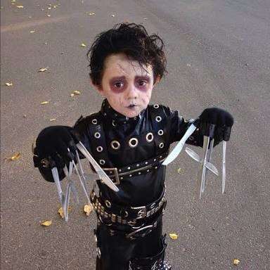 海外の小さい子のコスプレ