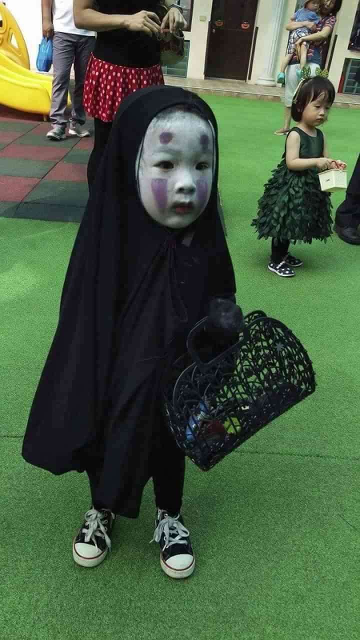 海外の小さい子のコスプレ