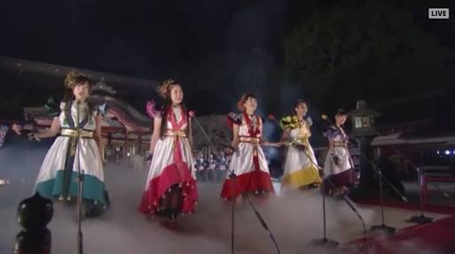 有安杏果「ももクロ」卒業を電撃発表「普通の女の子の生活を送りたい」