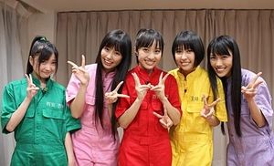 有安杏果「ももクロ」卒業を電撃発表「普通の女の子の生活を送りたい」