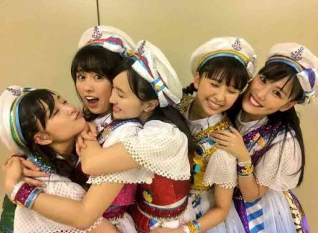 有安杏果「ももクロ」卒業を電撃発表「普通の女の子の生活を送りたい」