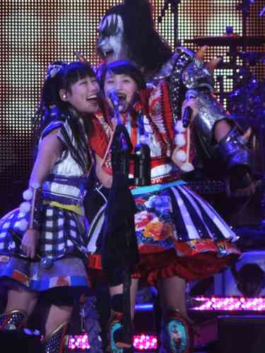 有安杏果「ももクロ」卒業を電撃発表「普通の女の子の生活を送りたい」