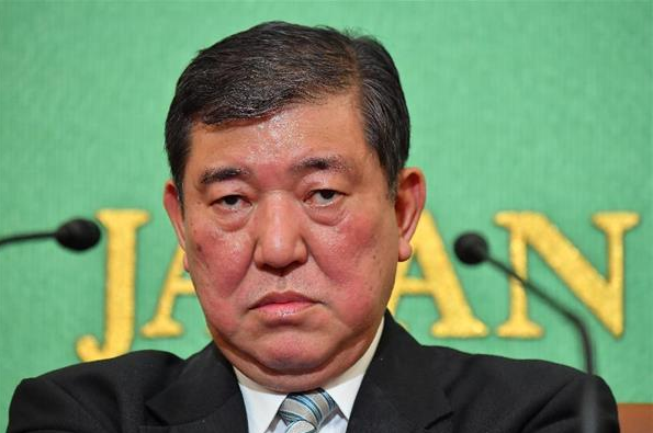 冷めた表情をした画像が集まるトピ