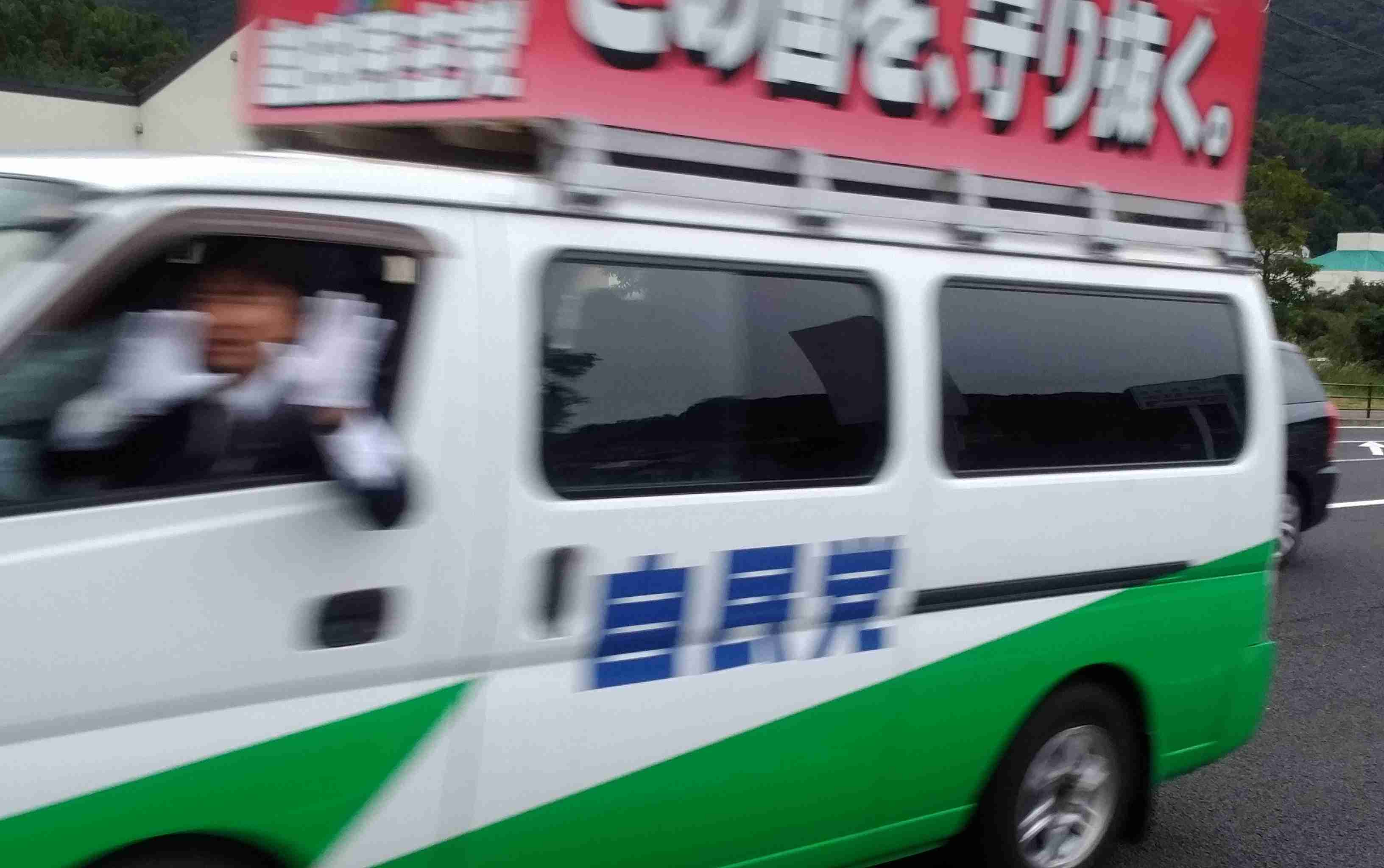 消すか残すか悩んでる画像や動画を投稿しよう