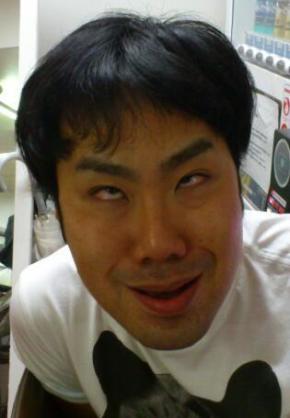 消すか残すか悩んでる画像や動画を投稿しよう