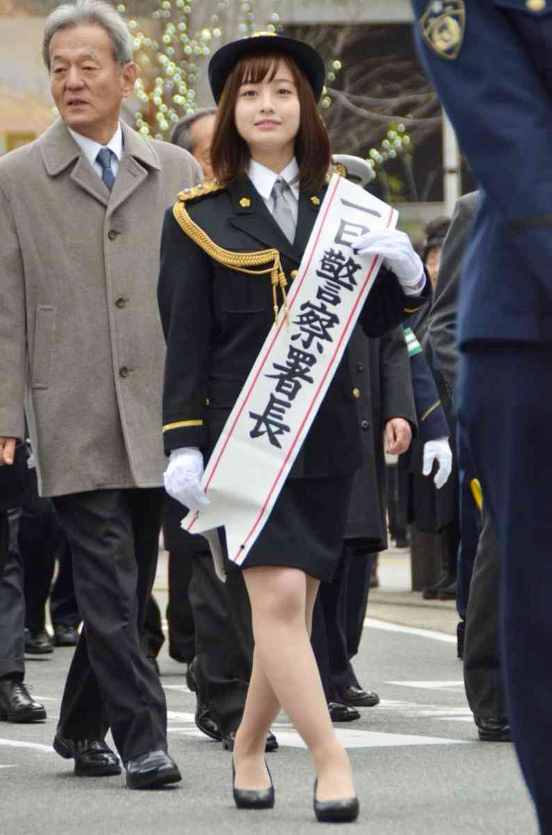 橋本環奈“振袖”で新年の挨拶 素敵なお年玉に「初かわいい人いただきました!」