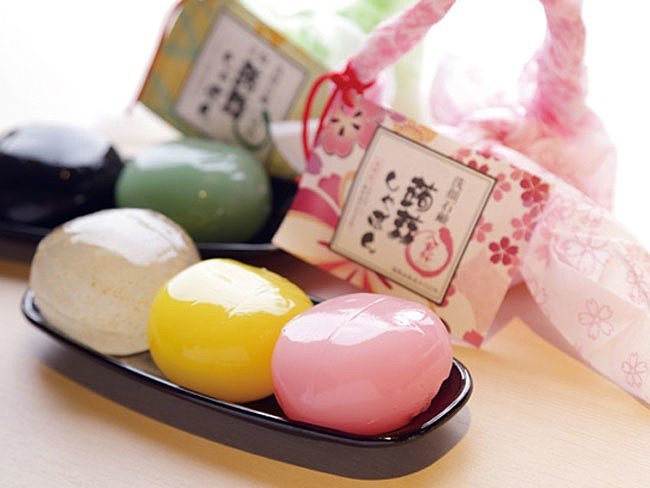美しい和菓子の画像