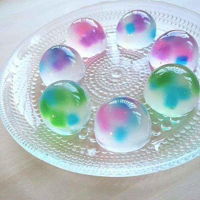 美しい和菓子の画像