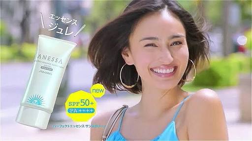  ローラがTwitterで“テレビに積極的に出演する”という宣言をし、ファンから歓喜の声