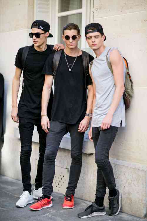  ローラがTwitterで“テレビに積極的に出演する”という宣言をし、ファンから歓喜の声