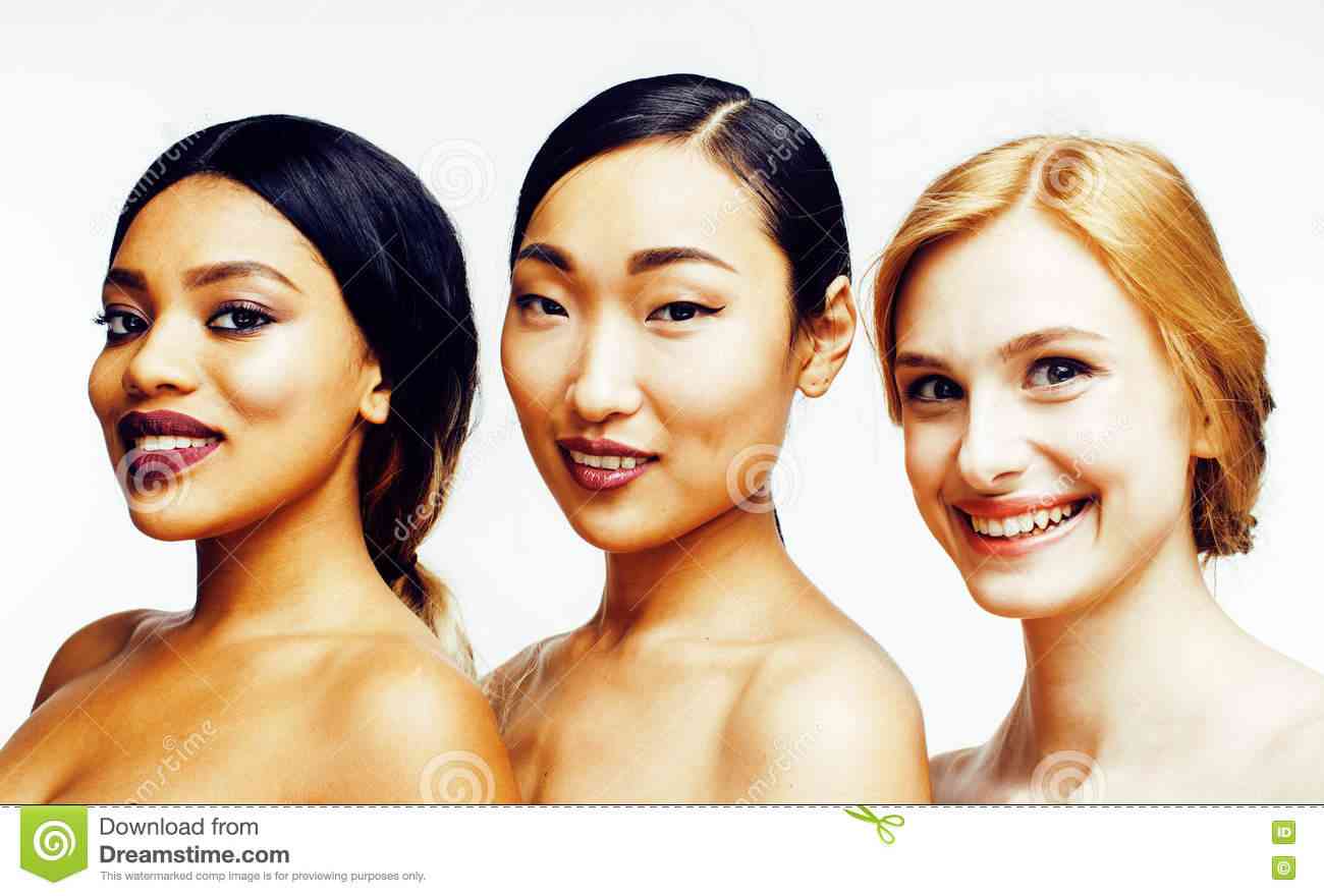  ローラがTwitterで“テレビに積極的に出演する”という宣言をし、ファンから歓喜の声