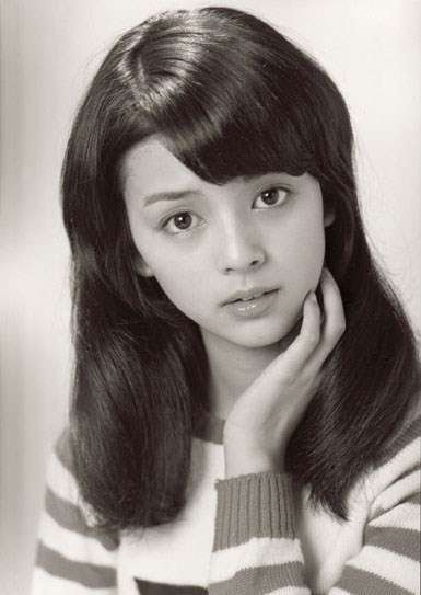 AKB48、新曲は岡田奈々が初センター「全力を尽くして頑張ります」