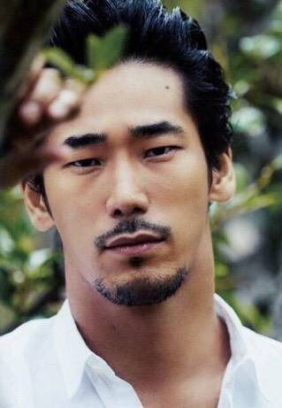 EXILE岩田剛典ら、グループ越えてイケメン揃う 「顔面偏差値高すぎ」とファン興奮