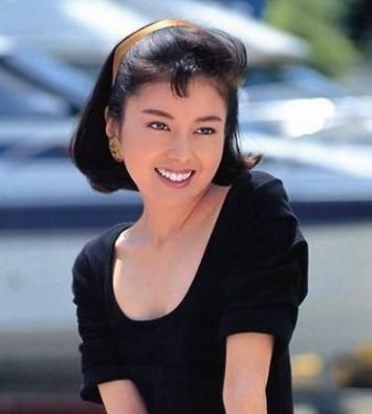 可愛い系より美人系の顔が好きな方