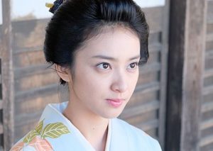 可愛い系より美人系の顔が好きな方