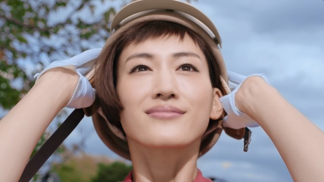 可愛い系より美人系の顔が好きな方