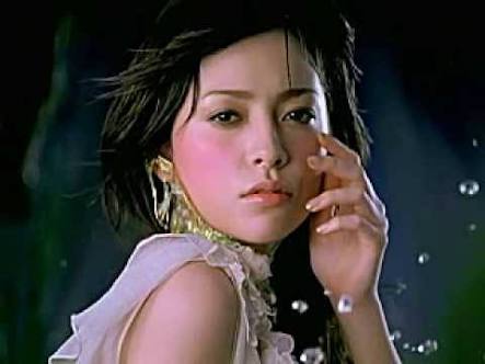 可愛い系より美人系の顔が好きな方