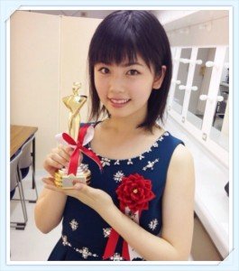 “新成人”小芝風花＆藤田ニコルが振袖姿で抱負