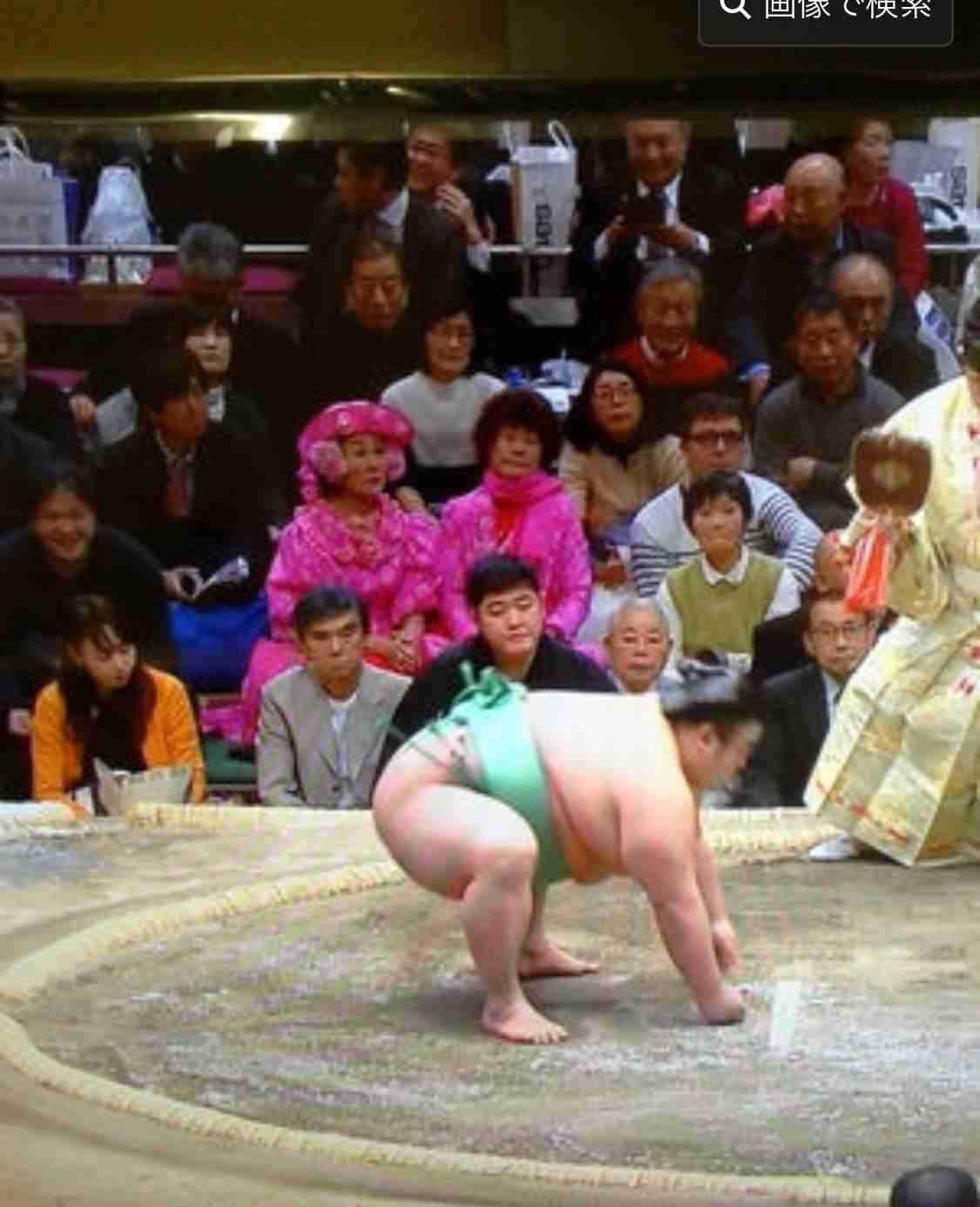 写り込みがジワる画像