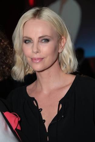 美しかったニコール・キッドマン、ついに不自然顔に!?