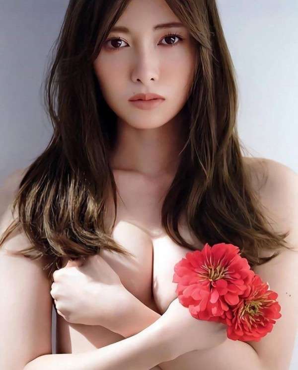 乃木坂・白石麻衣、スタッフ「ガン無視」で炎上　「態度悪すぎ」批判で動画削除に